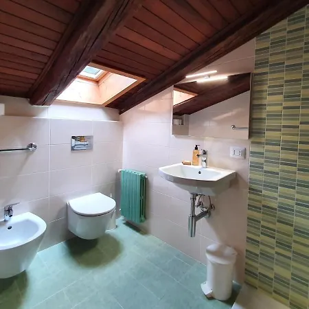 Altavilla Meuble 2* تيرانو